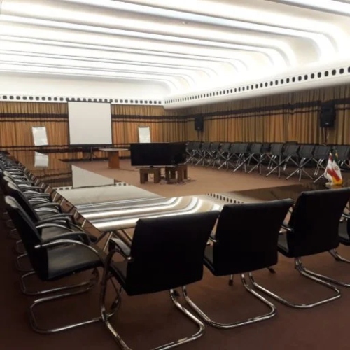 کرایه میز و صندلی